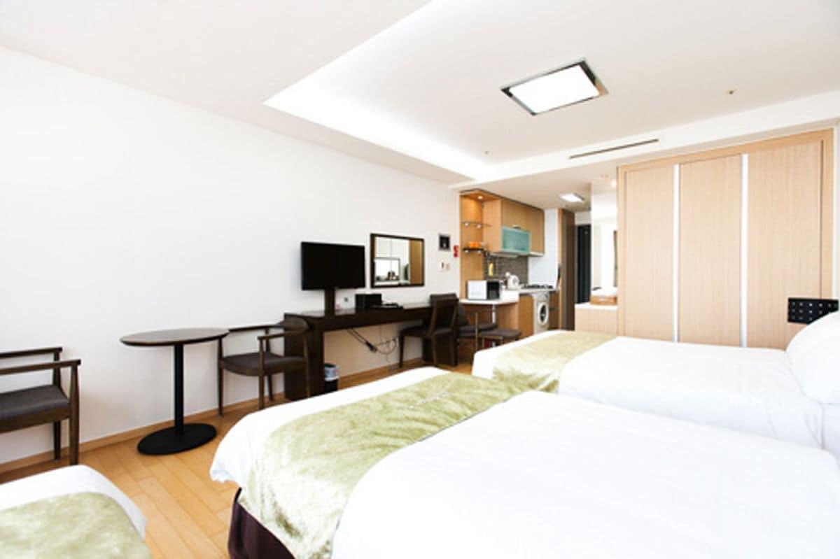 Hotel Hu Incheon Airport Exterior photo
